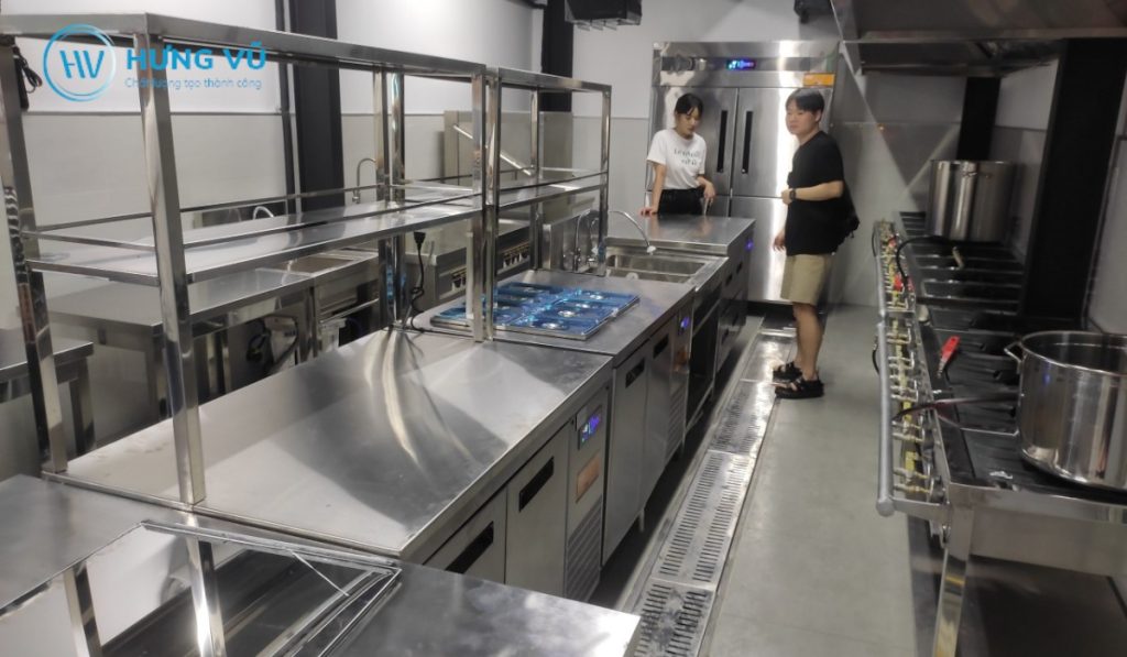 thiết bị bếp nhà hàng