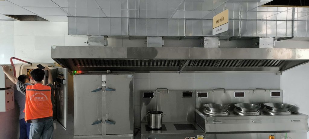 lắp đặt hiết bị bếp trường học