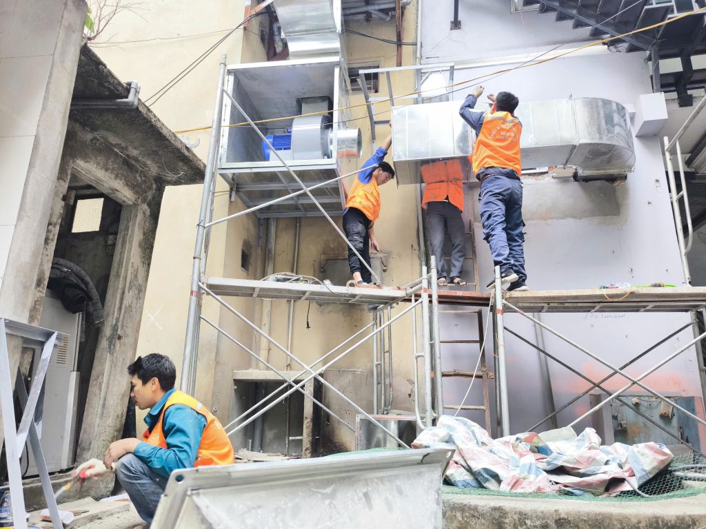 lắp đặt hệ thống hút mùi tại 90 hàng trống