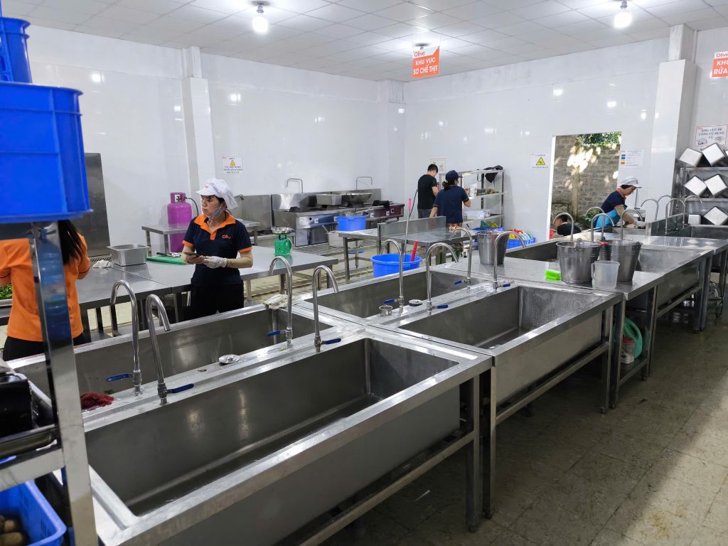 khu vực rửa và sơ chế